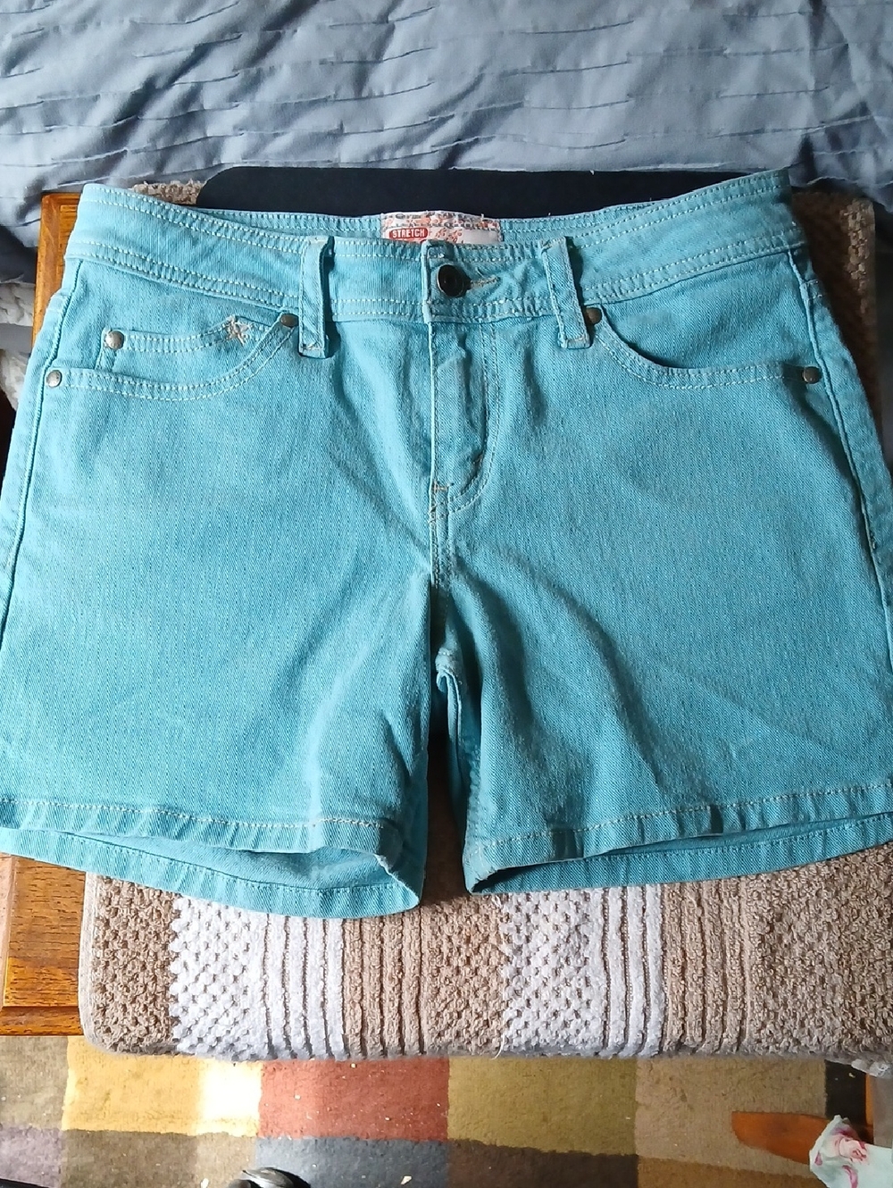 Women’s Aqua/Teal Levi Straus  Denim Shorts Misses 4 Like New Without Tags
